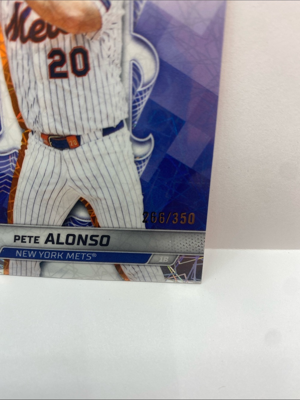 2025 Bowman’s Best Pete Alonso Mets #51 SN 266/350 (004) - Picture 2 of 3